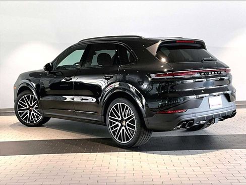 New 2026 Porsche Cayenne AWD/4WD image 3