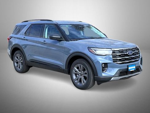 New 2026 Ford Explorer Active w/ Active Comfort Package AWD/4WD image 3