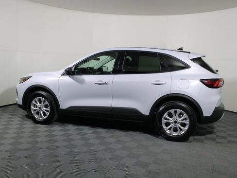 Certified 2025 Ford Escape Active image 5