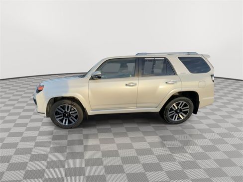 Used 2022 Toyota 4Runner Limited image 4
