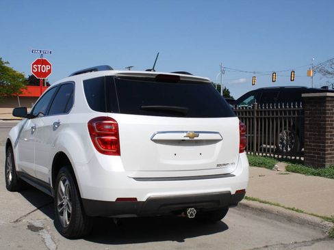 Used 2016 Chevrolet Equinox LTZ w/ Enhanced Convenience Package FWD image 5