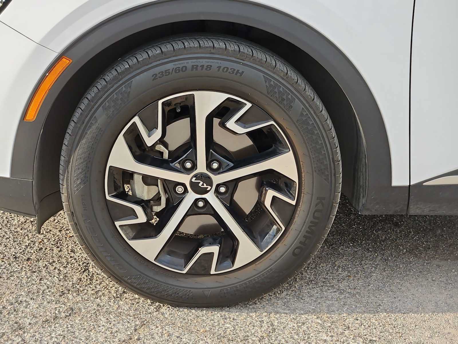 Certified 2025 Kia Sportage EX FWD image 11
