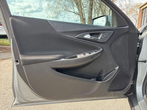 Used 2023 Chevrolet Malibu LT image 17