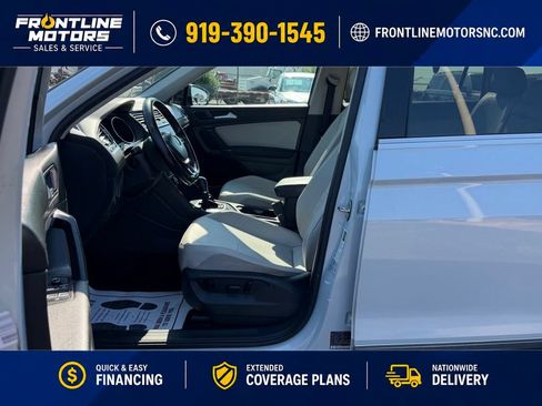Used 2018 Volkswagen Tiguan SE FWD image 19