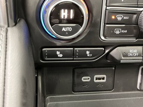 Certified 2024 Chevrolet Tahoe LT w/ LT Signature Package image 26