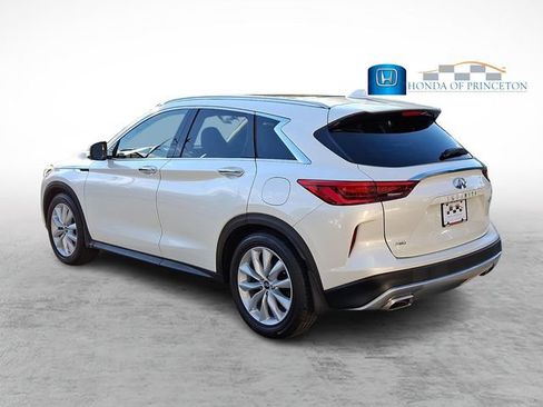 Used 2019 INFINITI QX50 Essential w/ Premium Heat Package AWD/4WD image 4