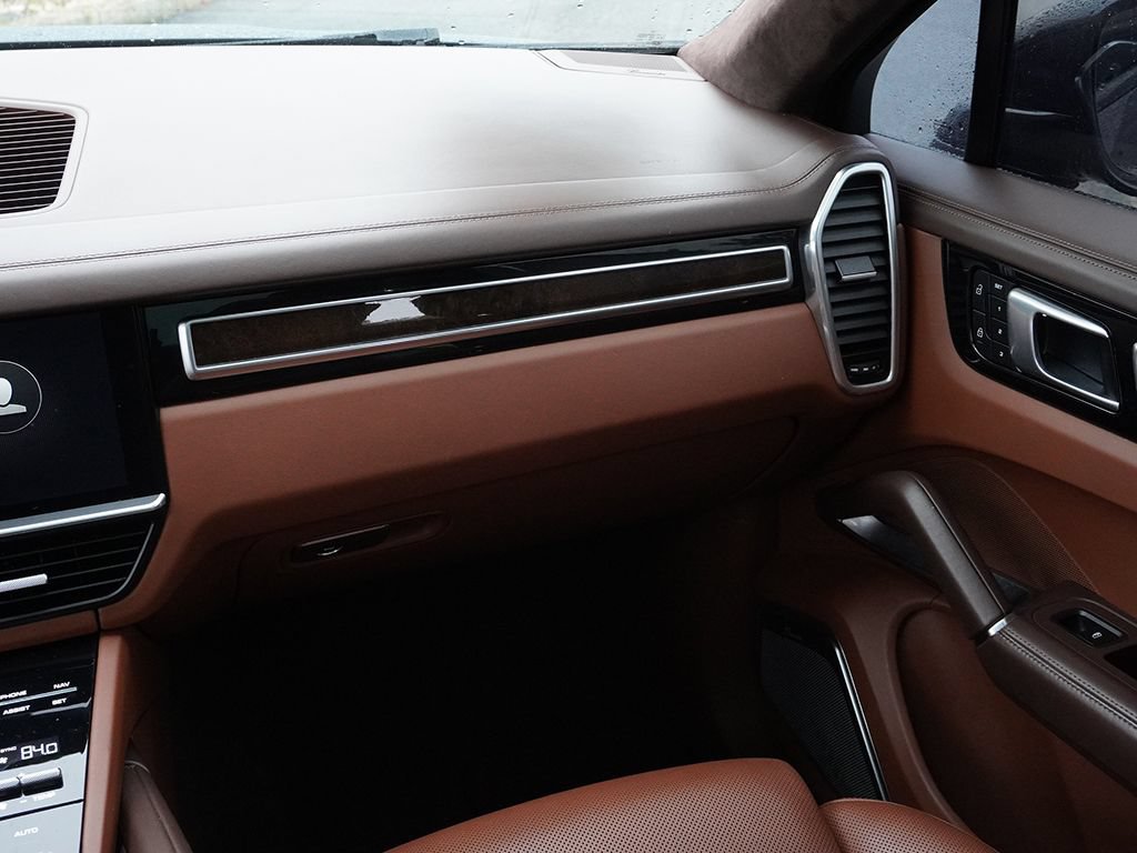 Used 2022 Porsche Cayenne Turbo AWD/4WD image 44