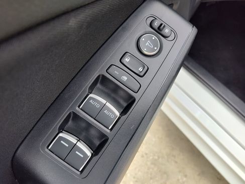 Used 2025 Honda Civic LX image 19