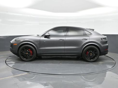 Certified 2024 Porsche Cayenne S AWD/4WD image 2