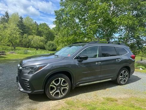 Used 2024 Subaru Ascent Touring AWD/4WD image 2
