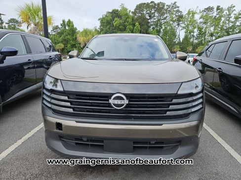 Used 2025 Nissan Kicks SV FWD image 3