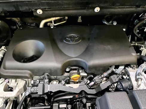 Used 2024 Toyota RAV4 LE image 34