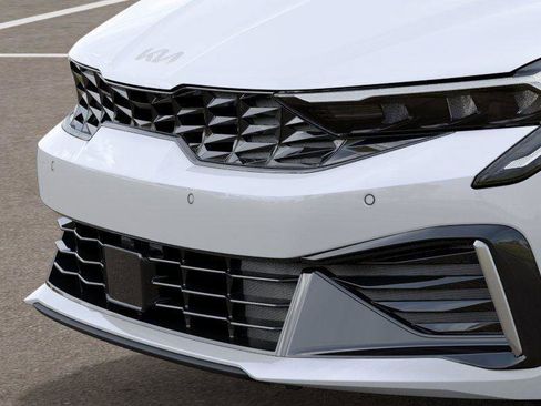 New 2025 Kia K5 LXS image 13