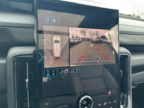 New 2026 GMC Yukon XL AT4 image 19