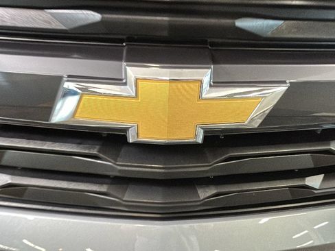 Used 2024 Chevrolet Colorado LT w/ LT Convenience Package AWD/4WD image 9