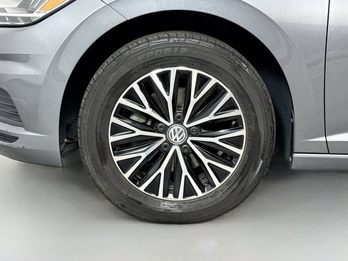 Used 2021 Volkswagen Jetta SE FWD image 8