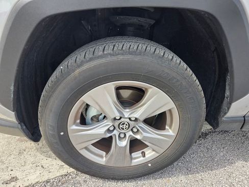 Used 2025 Toyota RAV4 LE AWD/4WD image 7