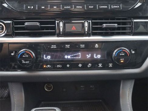 Certified 2023 Nissan Pathfinder SL w/ Lighting Package (N92) image 3