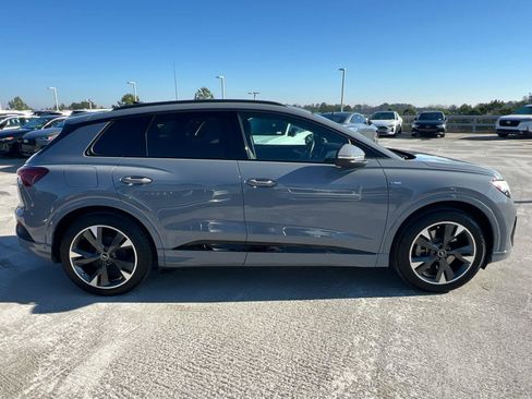 Used 2024 Audi Q4 e-tron Premium Plus image 4
