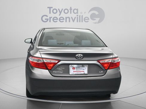 Used 2015 Toyota Camry LE FWD image 11