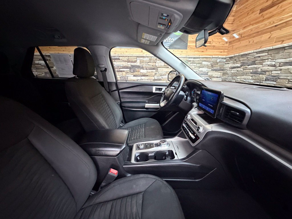 Used 2021 Ford Explorer XLT AWD/4WD image 15