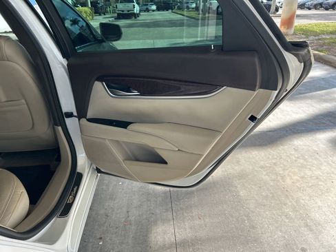 Used 2017 Cadillac XTS Luxury image 30