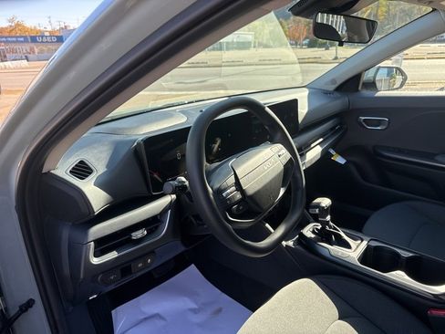 New 2025 Kia K4 LXS image 20