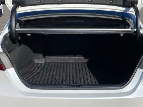 Used 2021 Toyota Camry XLE w/ Cold Weather Package image 12