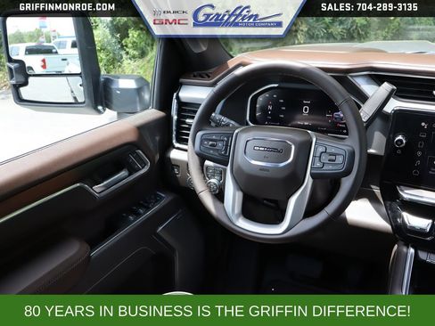New 2026 GMC Sierra 2500 Denali w/ Denali Reserve Package AWD/4WD image 16