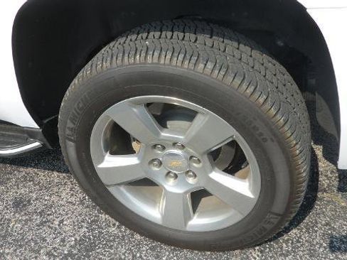 Used 2020 Chevrolet Tahoe Premier w/ Premier 6.2L Value Package image 8