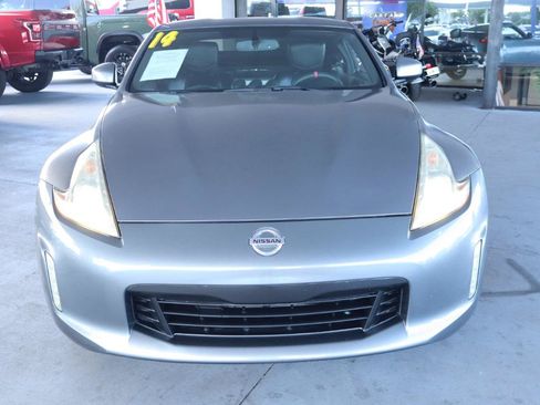 Used 2014 Nissan 370Z Touring RWD image 13