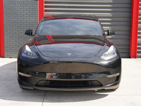 Used 2022 Tesla Model Y Performance image 2