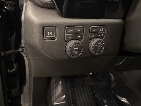 New 2026 Chevrolet Silverado 3500 LTZ w/ LTZ Convenience Package image 31