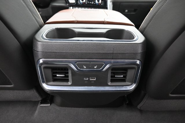 Used 2025 GMC Sierra 3500 Denali Ultimate AWD/4WD image 27