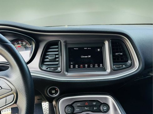 Used 2022 Dodge Challenger R/T w/ Blacktop Package image 18