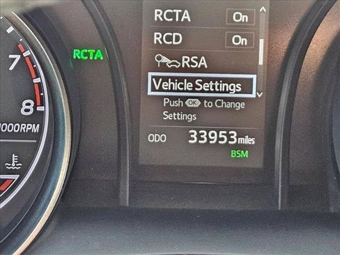 Used 2023 Toyota Camry SE w/ Convenience Package FWD image 11