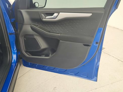 Used 2020 Ford Escape SE FWD image 25