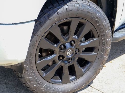 Used 2021 Toyota Tundra Limited w/ Nightshade Special Edition AWD/4WD image 28