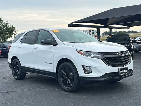 Used 2021 Chevrolet Equinox LT image 10