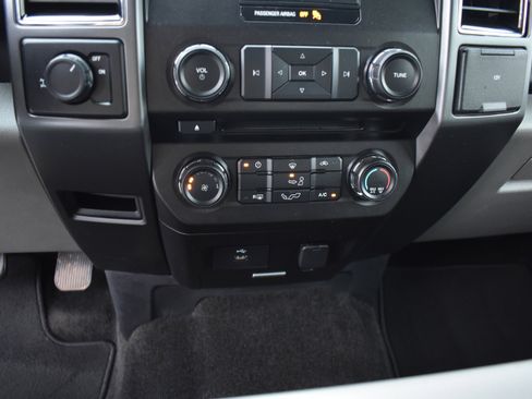 Used 2018 Ford F150 XLT w/ Equipment Group 301A Mid image 19