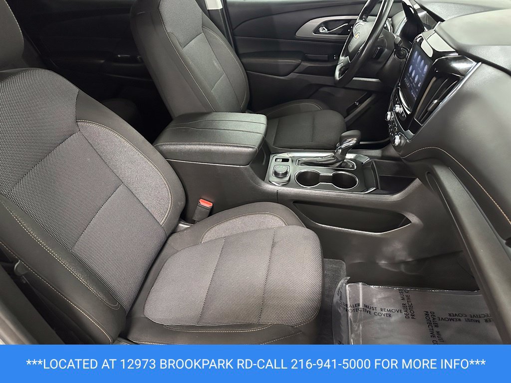 Used 2021 Chevrolet Traverse LT FWD image 27