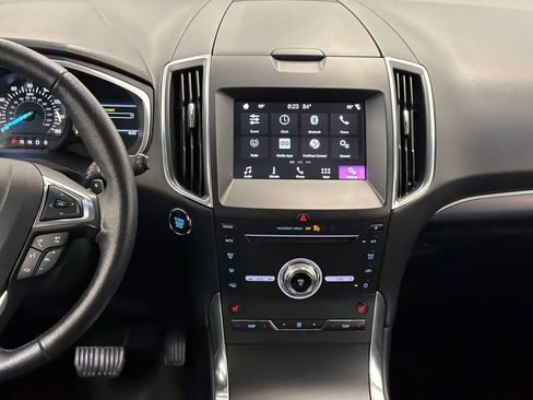 Used 2019 Ford Edge Titanium AWD/4WD image 18