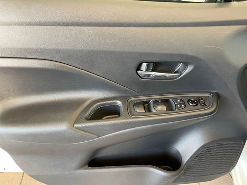 Used 2025 Nissan Versa SV image 18