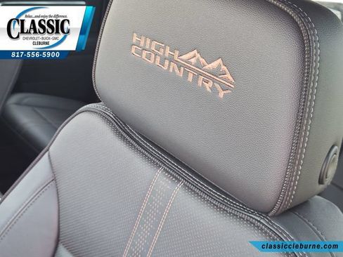 Used 2025 Chevrolet Silverado 1500 High Country AWD/4WD image 16