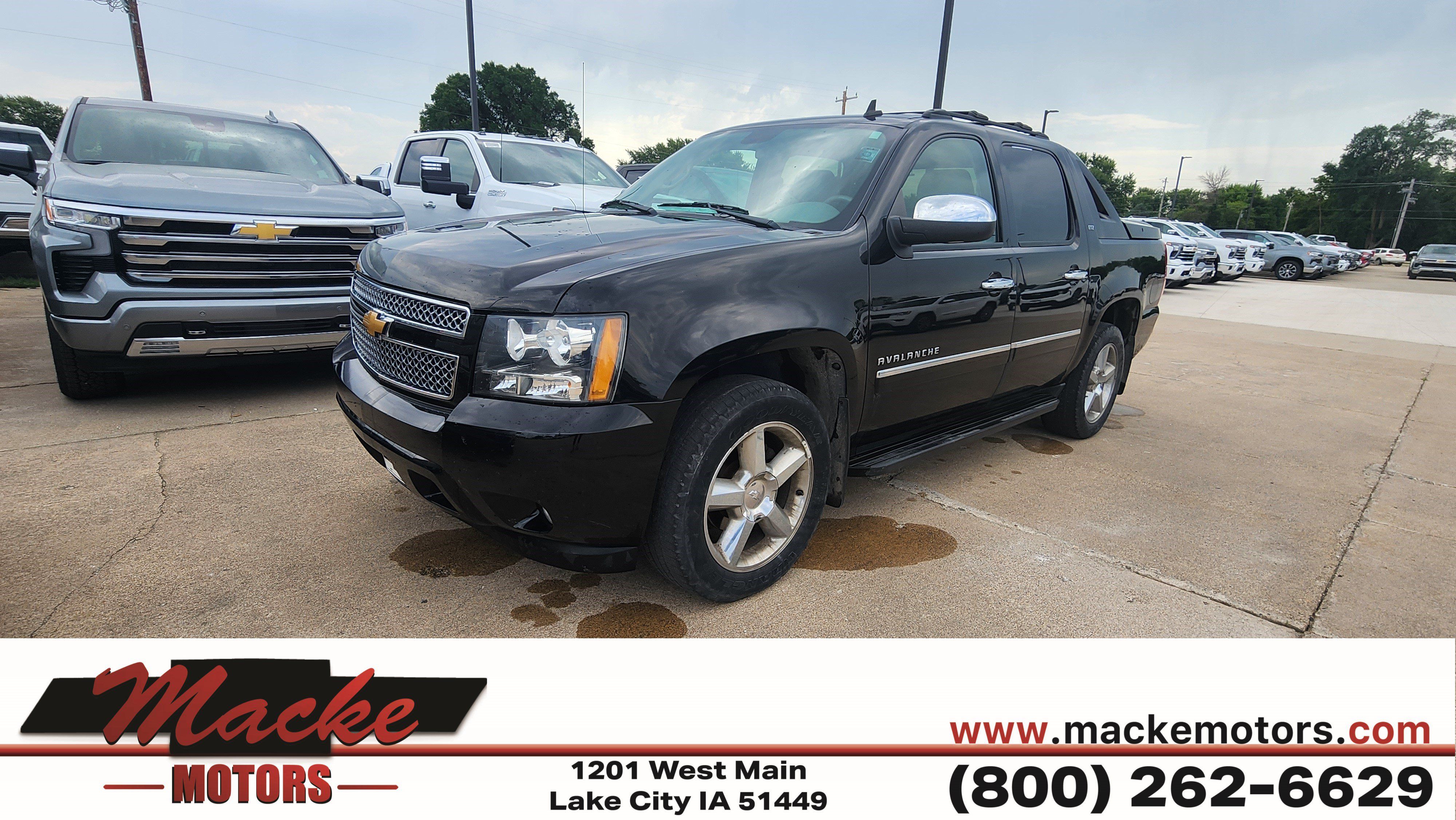 Used 2012 Chevrolet Avalanche LTZ AWD/4WD image 1