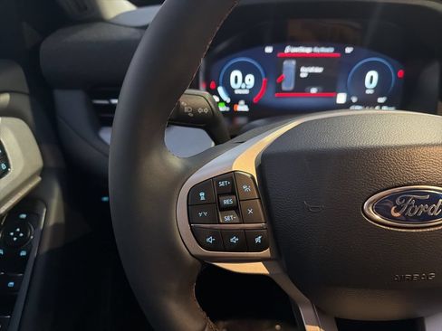 New 2026 Ford Explorer Active AWD/4WD image 12