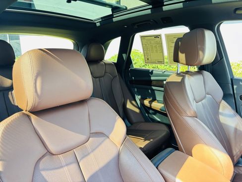 Used 2018 Audi Q5 2.0T Premium Plus w/ Premium Plus Package image 21