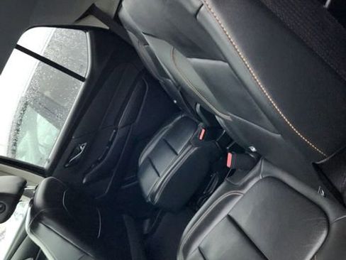 Used 2019 Chevrolet Traverse LT w/ LT Premium Package image 4