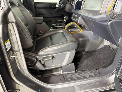 Used 2024 Ford Bronco Badlands AWD/4WD image 14