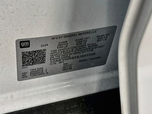 Used 2025 Chevrolet Traverse LT AWD/4WD image 12